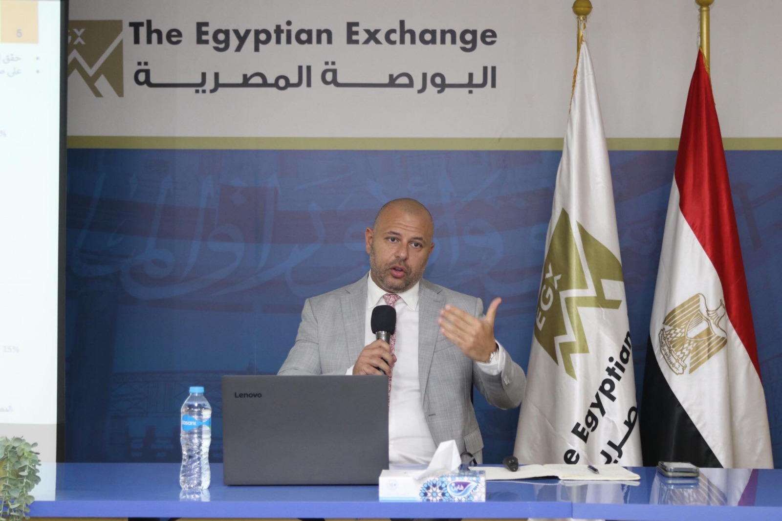 رئيس البورصة المصرية يستعرض إنجازات الأشهر الستة الأولى من 2023