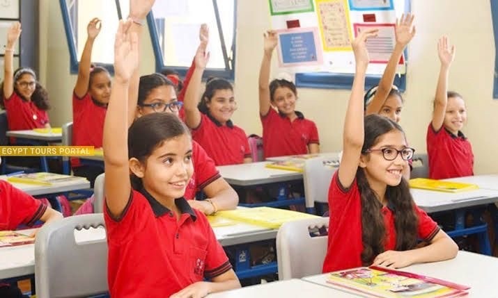 "إي فاينانس" تطلق خدمات مالية إلكترونية لطلاب المدارس
