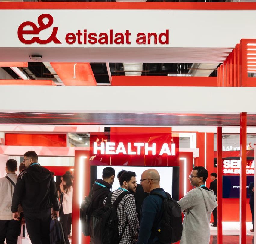 إي آند مصر تستعرض حلول AI at Scale في قمة AI Everything 2026